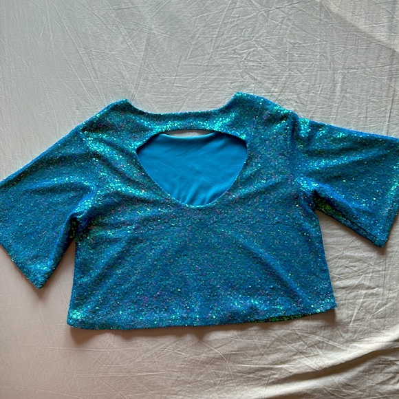 Lily White | Womens Blue Sequin Crop Top w/ Lining & Keyhole Cutout - Size XL - Picture 4 of 12